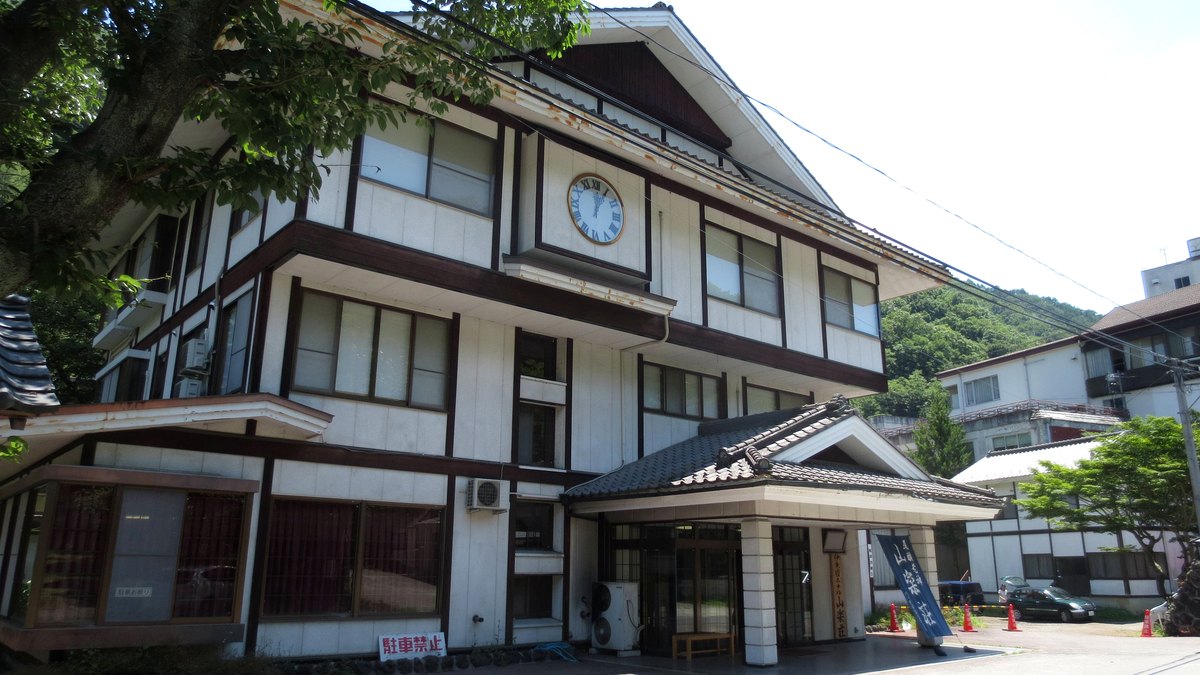 伊東園ホテル尾瀬老神山楽荘の外観